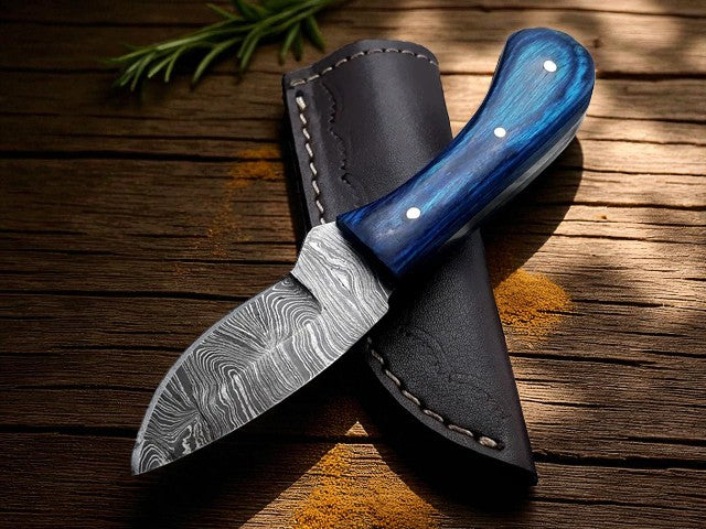 small skinning knife