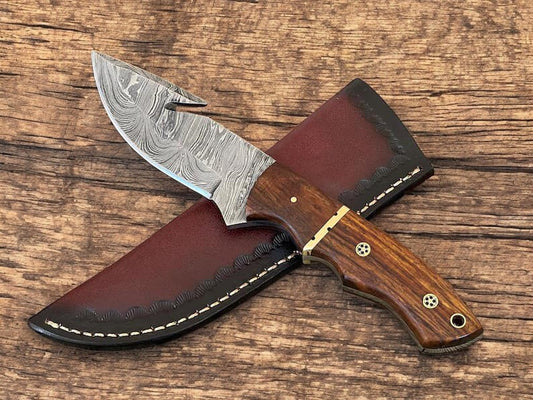 gut hook hunting knife