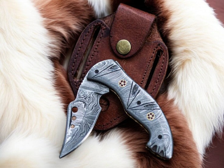 folding hunting knife