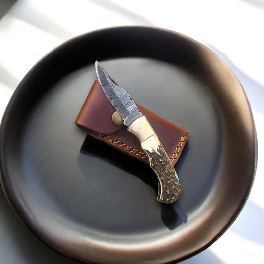 folding hunting knife