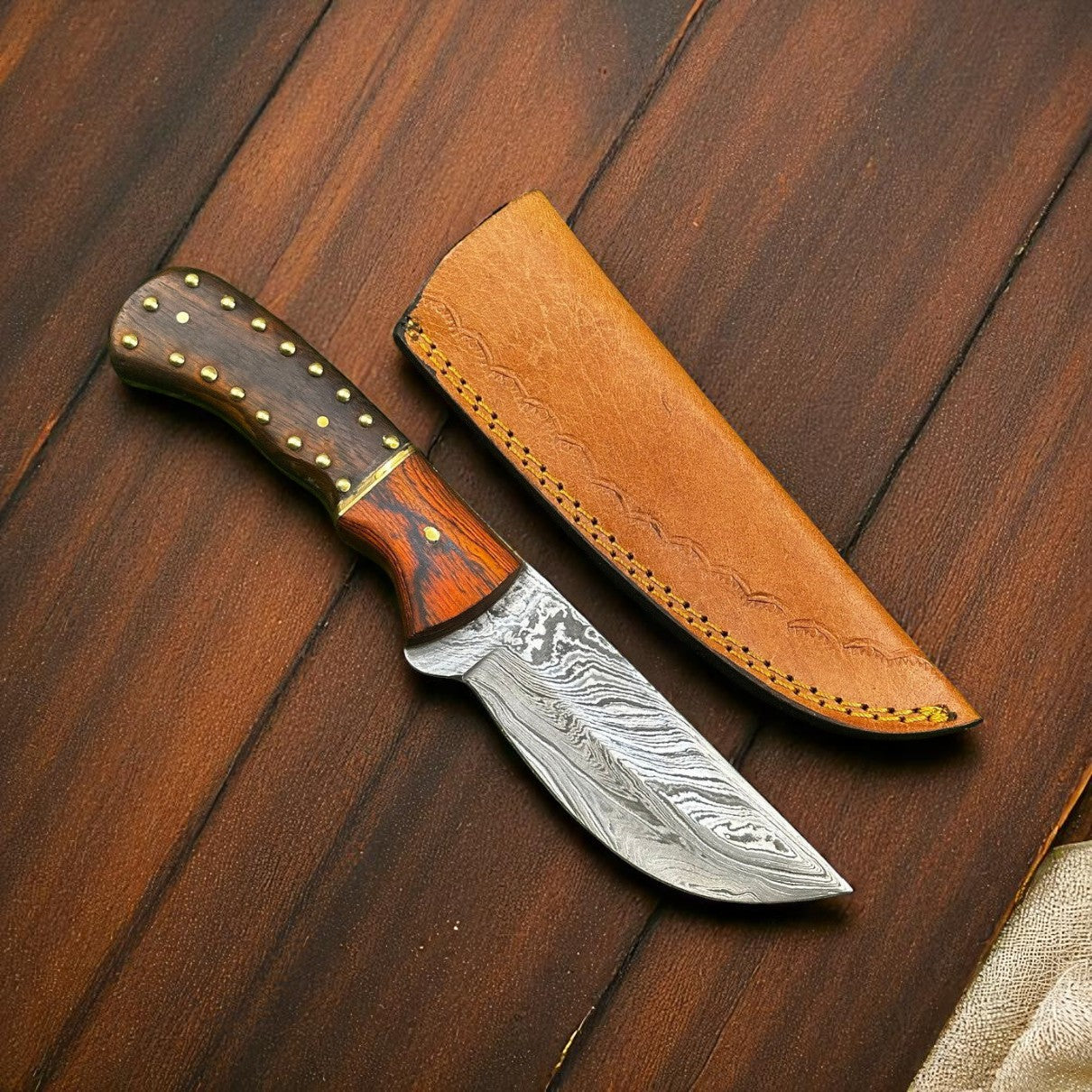 Damascus Steel Hunting Knife