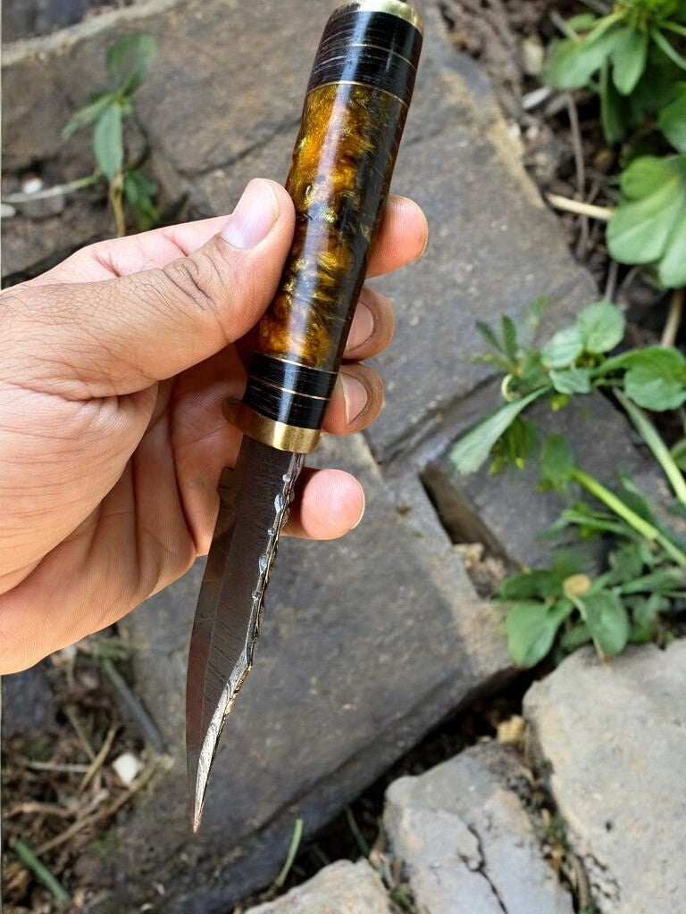 8.5-inch hunting knife with 4.25-inch Damascus steel blade and epoxy resin handle.