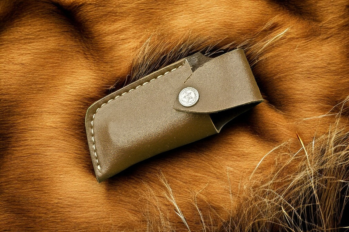 Damascus pocket knife with leather case