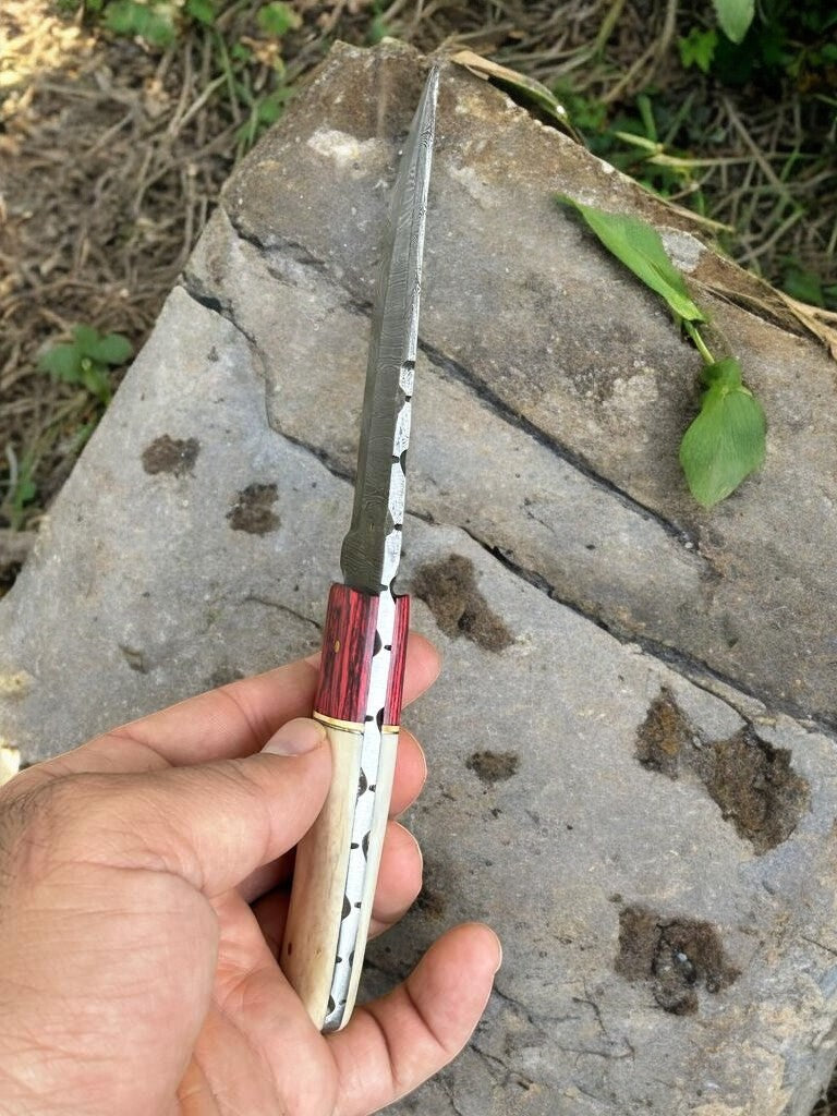 Detailed Shot of Damascus Steel Patterns on Blade