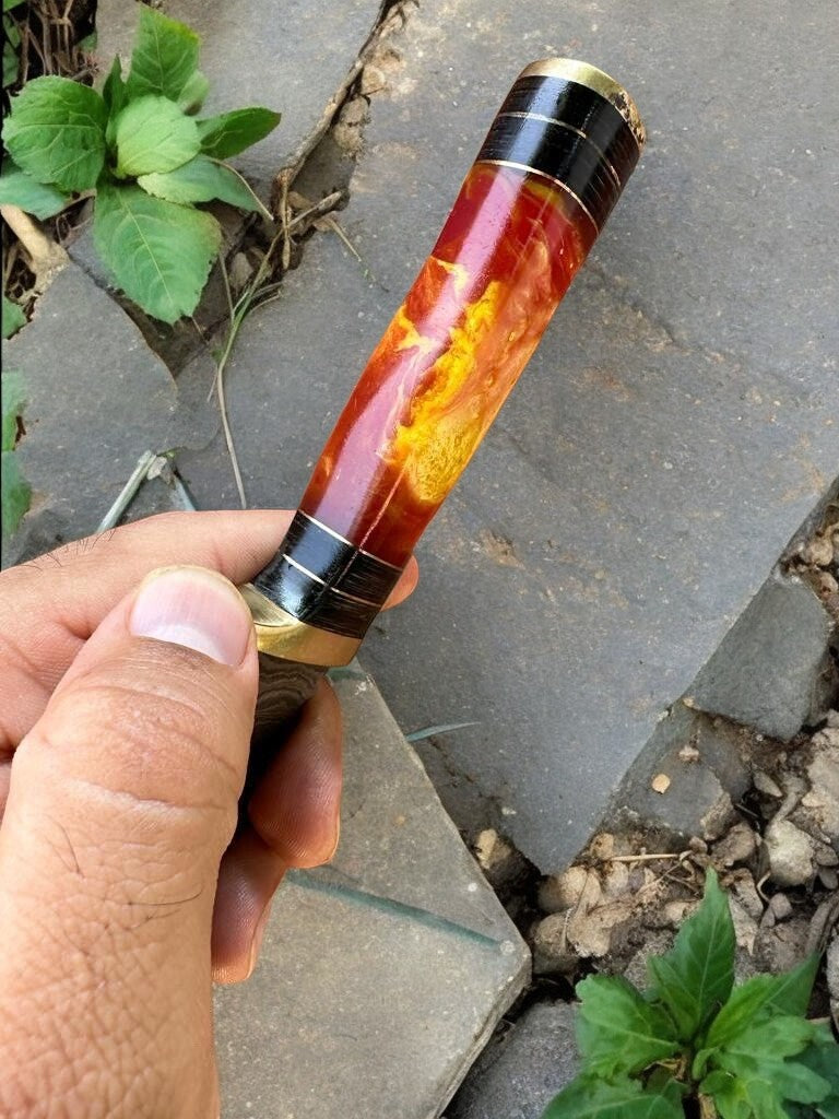 Stylish brass guard on the handmade hunting knife, enhancing its elegant design.
