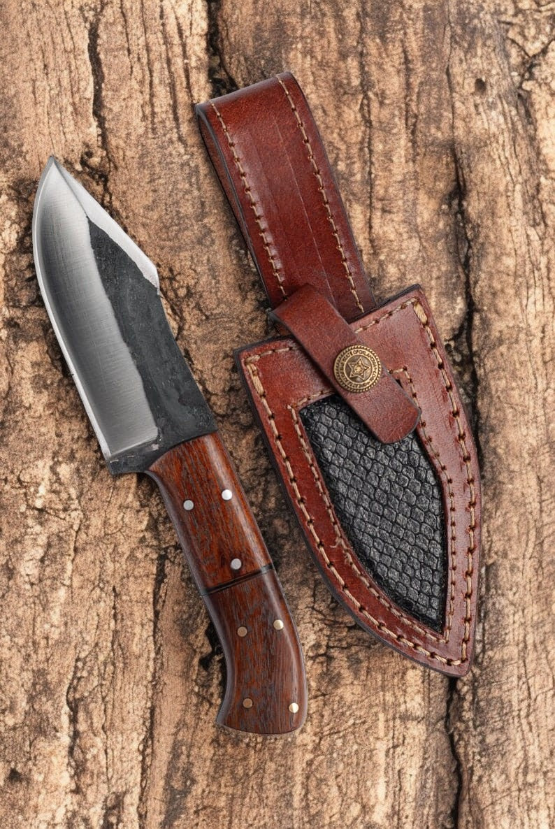 hunter knife 

