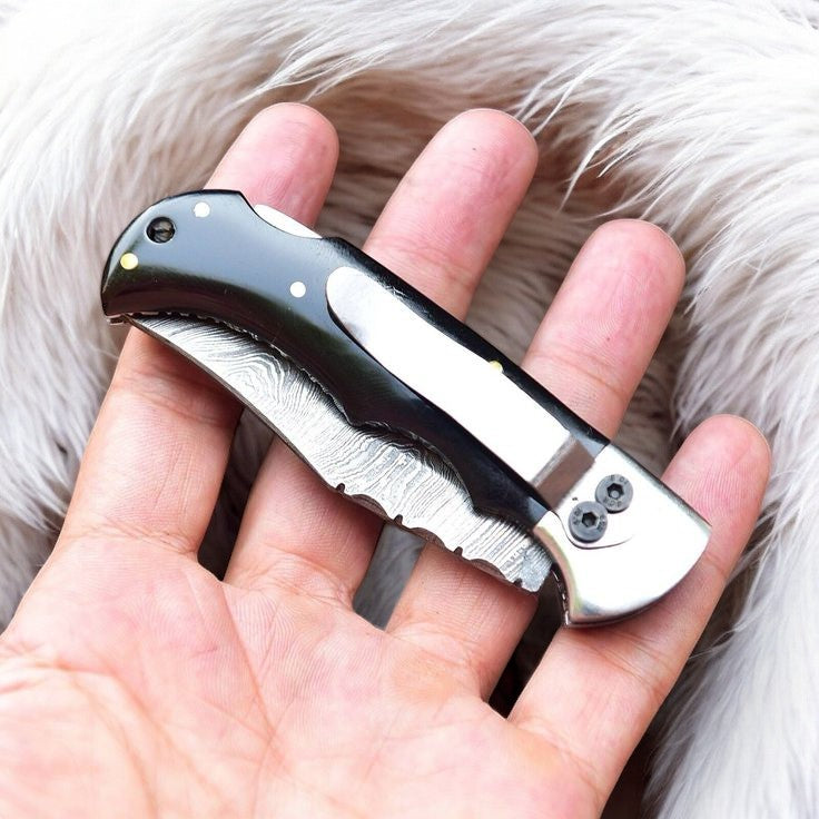 Damascus Pocket Knife with Clip, Buffalo Horn Handle Clip Knife with Back Lock Mechanism
