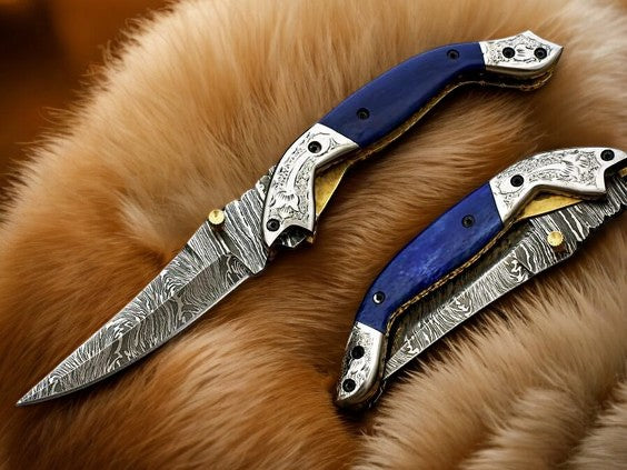 Liner Lock Big Pocket Knife with Leather Case
