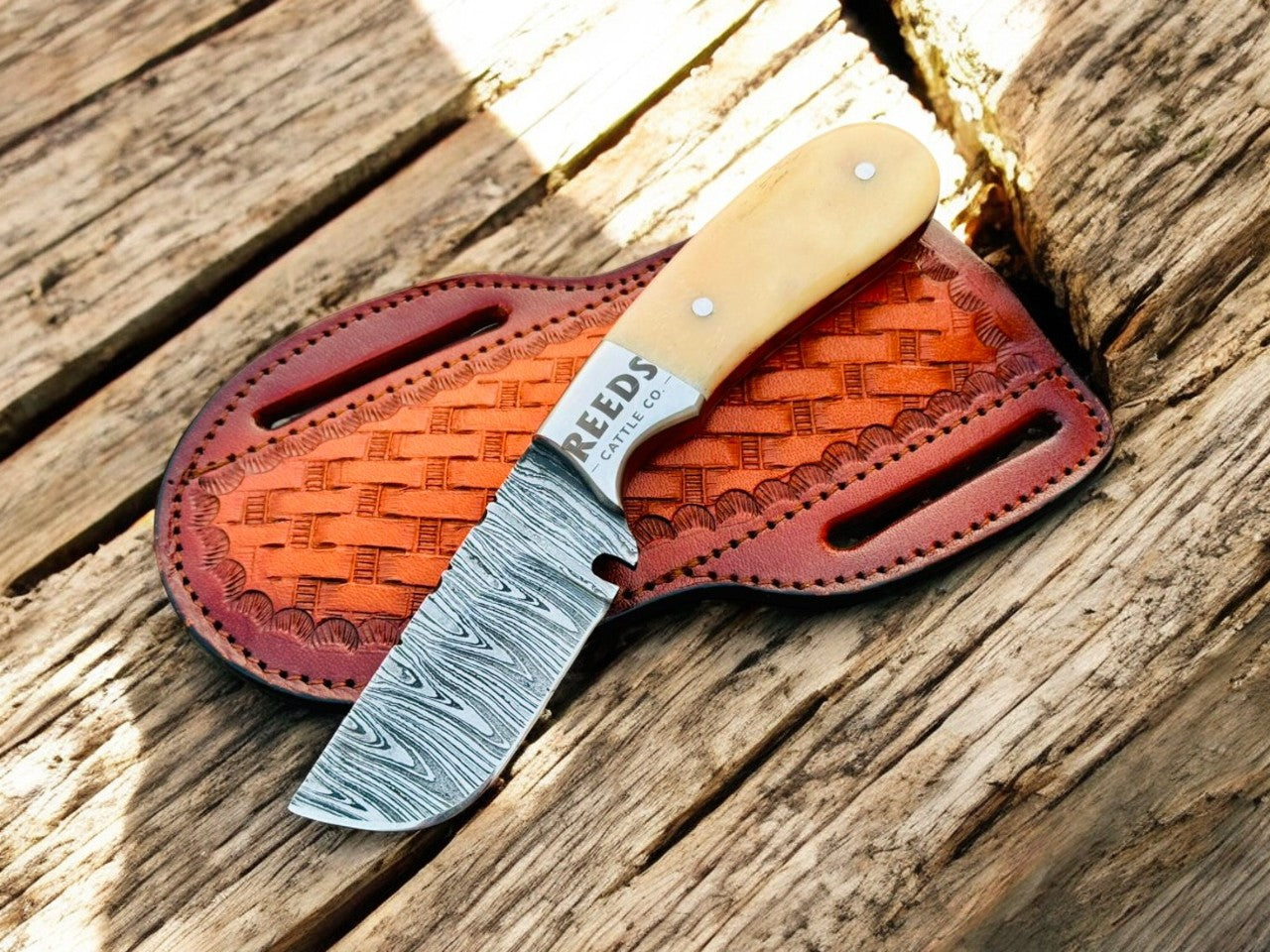 Fixed Blade Skinning Knife – 3" Damascus Blade with Deer Bone Handle