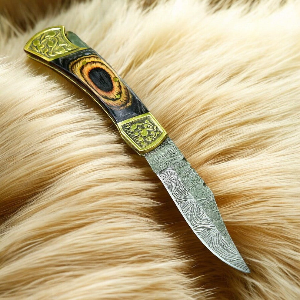 Elegant Leather Case for Custom Handmade Damascus Steel Knife
