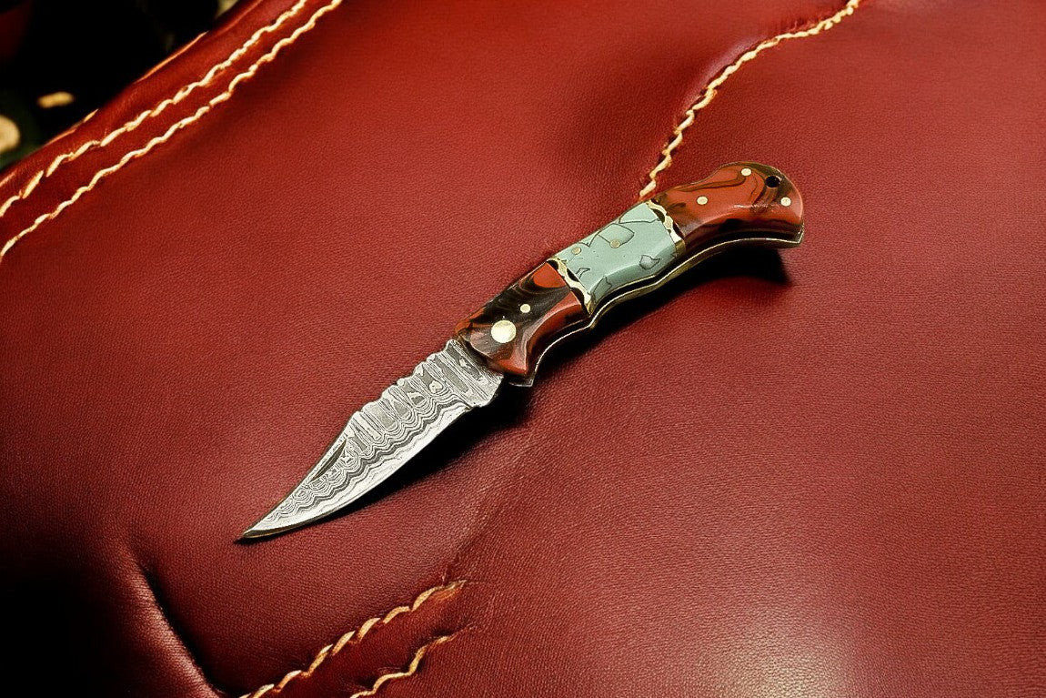 Elegant and functional pocket knife with 3-inch blade, ready for use
