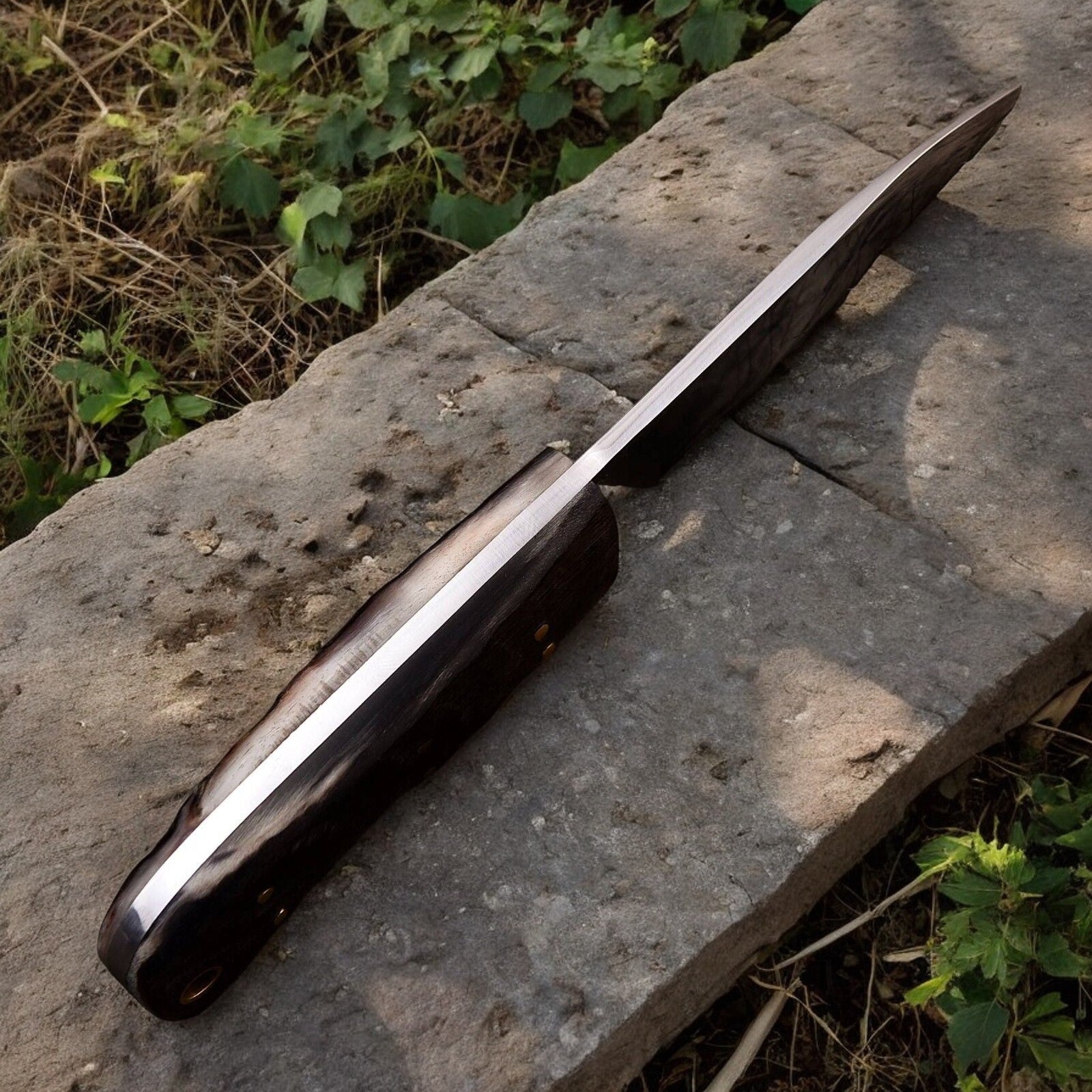 8-inch hunt down knife with 4-inch D2 steel blade and sheep horn handle.
