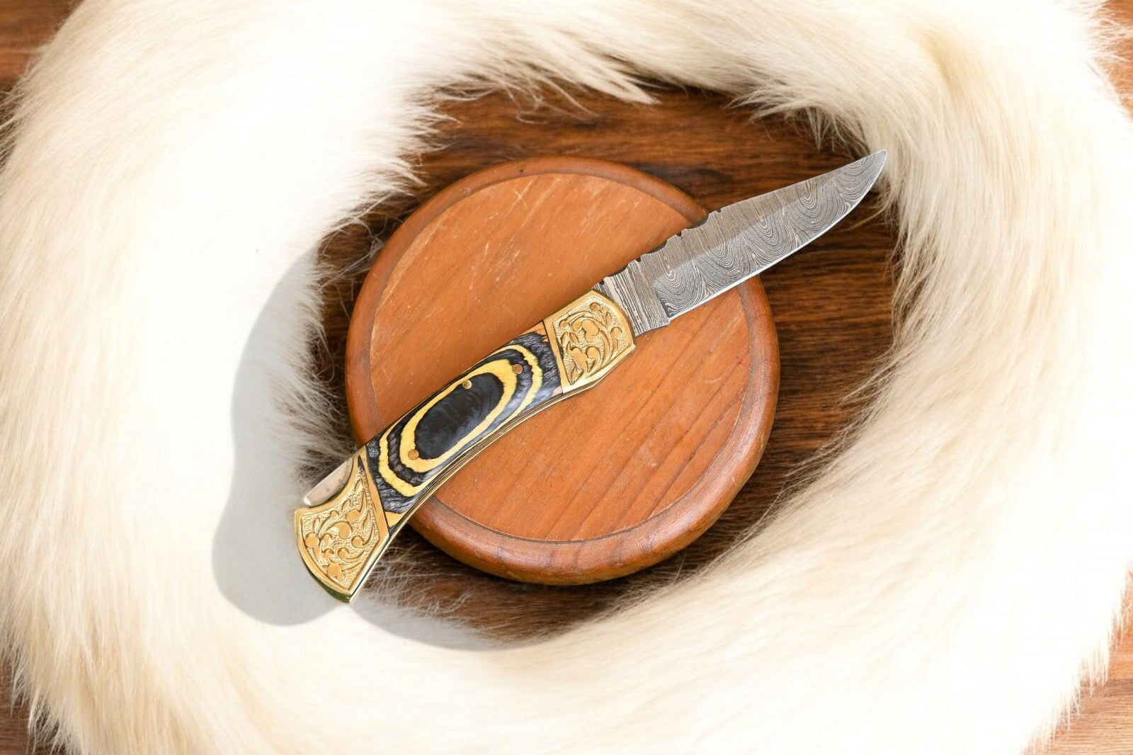 Back Lock Mechanism on Custom Handmade Damascus Folding Knife
