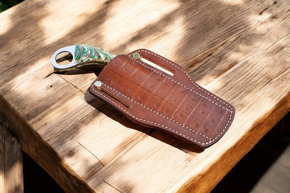 knife in belt