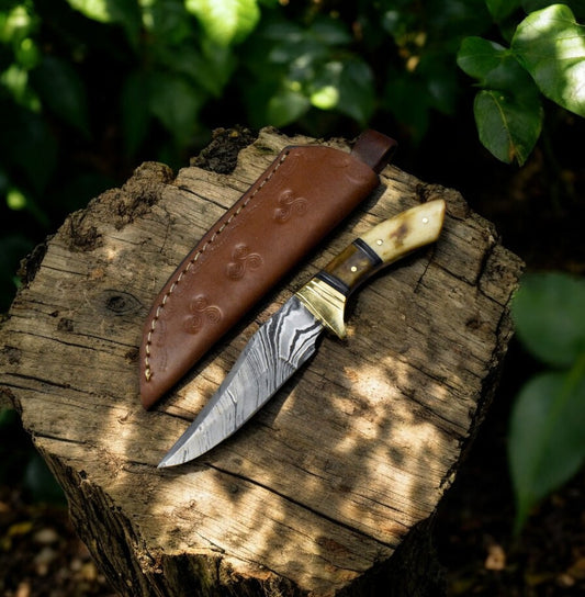 skinning knife 
